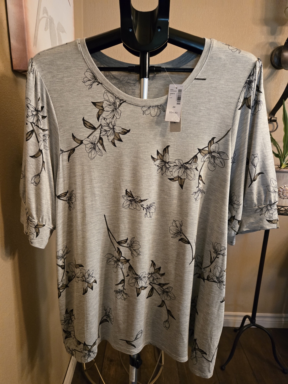 NWT Reitmans Women's Plus Floral Short Sleeve Tee